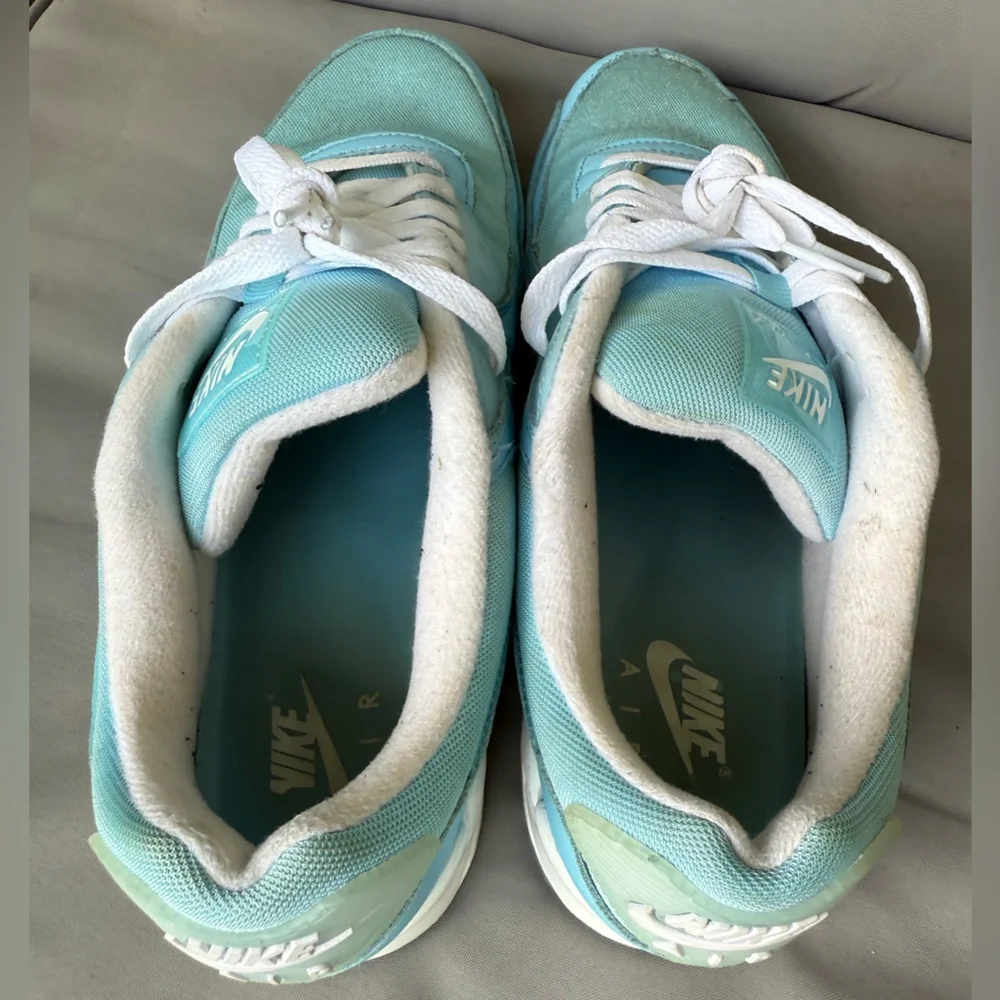Nike Air Blue and White Sneakers -Men’s sz 11 - Picture 5 of 7